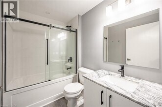 108 Garment St in Kitchener, ON - Building Photo - Building Photo