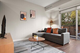 1410 Nicollet Ave in Minneapolis, MN - Building Photo