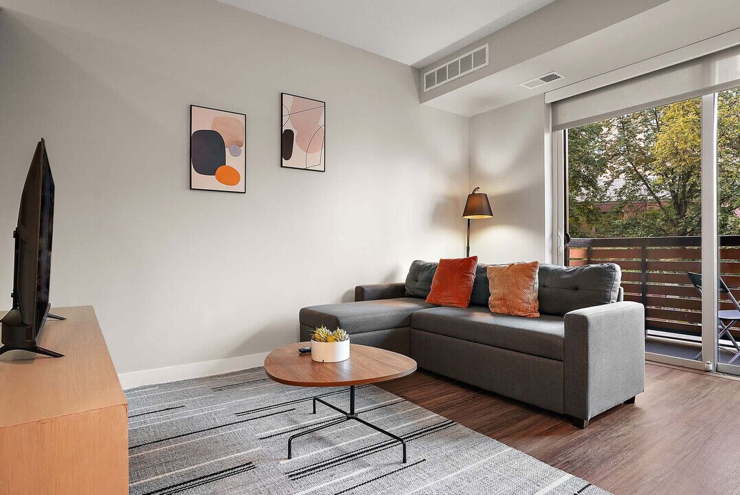 1410 Nicollet Ave in Minneapolis, MN - Building Photo