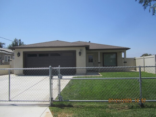 property at 1593 Hillcrest Ave