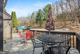 31 Middle Village Way in Tannersville, PA - Building Photo - Building Photo