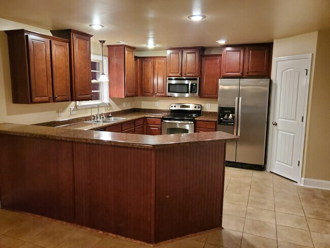 2504 Millwood Cir SE in Huntsville, AL - Building Photo - Building Photo
