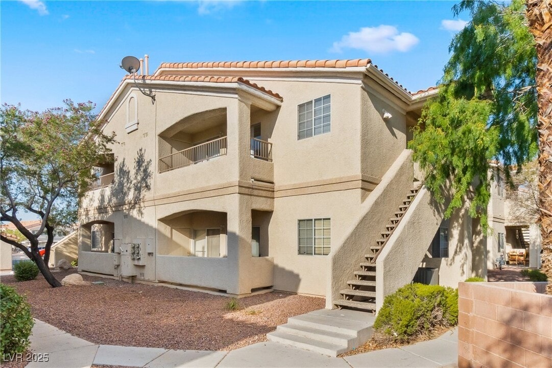 1881 W Alexander Rd in North Las Vegas, NV - Building Photo