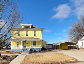 802 W Oak Ave in Enid, OK - Building Photo