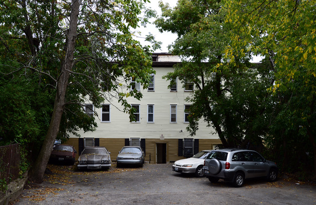 10-16 Veazie St in Providence, RI - Foto de edificio - Building Photo