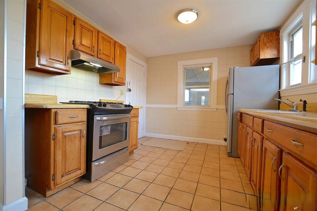 113 Lanark Rd, Unit 1 in Boston, MA - Building Photo