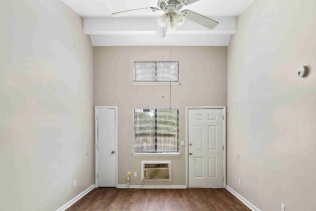 3707 Squaw Valley Dr SW-Unit -B in Huntsville, AL - Building Photo - Building Photo