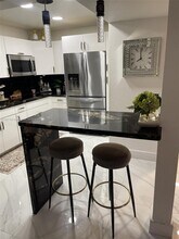 7120 Fairway Dr in Hialeah, FL - Building Photo - Building Photo
