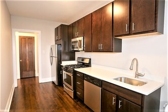 5306 N Ashland Ave, Unit 2 in Chicago, IL - Foto de edificio - Building Photo