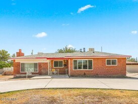 8398 Beverly Pl in El Paso, TX - Building Photo
