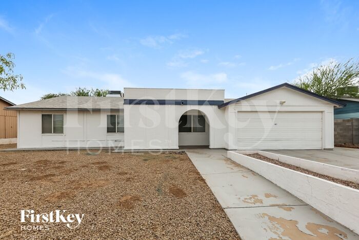 13809 N 41st Pl in Phoenix, AZ - Foto de edificio