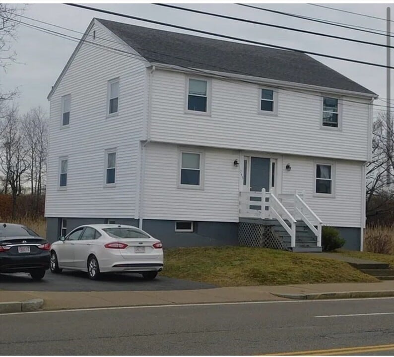 745 Sea St in Quincy, MA - Building Photo