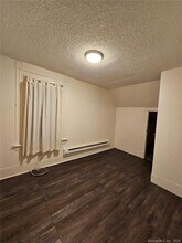 6 Frederick Ct, Unit 3 in Waterbury, CT - Building Photo - Building Photo