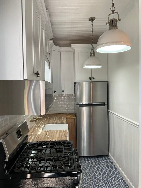 514 Tombstone Cyn, Unit Apt. A in Bisbee, AZ - Building Photo