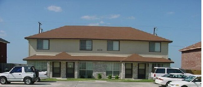 property at 3803 Woodrow Dr