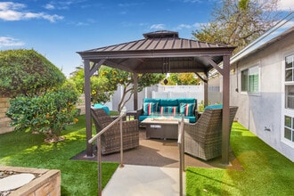 8504 Eureka St in Ventura, CA - Building Photo - Building Photo