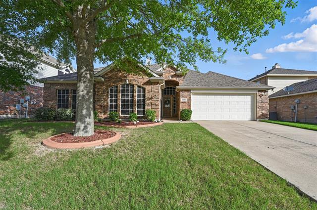 2110 Pecan Ridge Dr in Forney, TX - Building Photo
