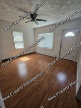 7701 W Taft St in Merrillville, IN - Building Photo - Building Photo