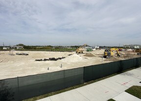Circle Creek Apartments in Homestead, FL - Building Photo