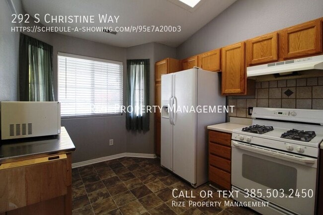 292 Christine Way in Kaysville, UT - Building Photo - Building Photo