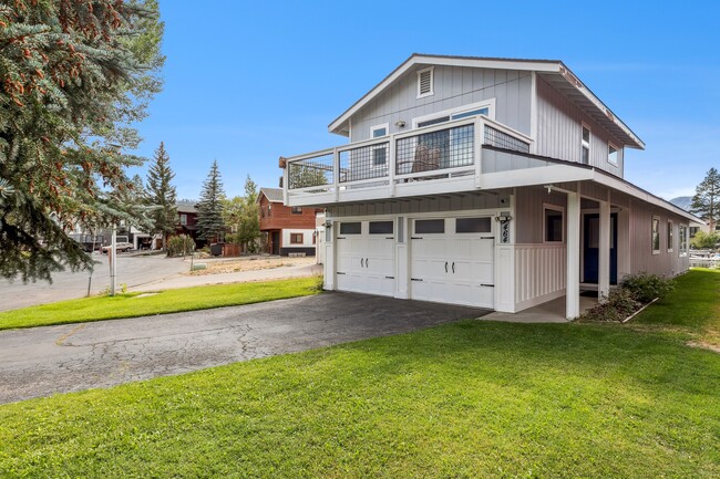 property at 464 Christie Dr