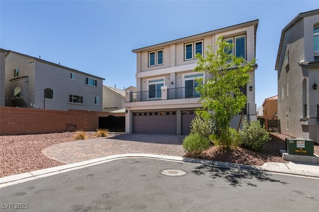 10319 Santero Bay Ct in Las Vegas, NV - Building Photo - Building Photo