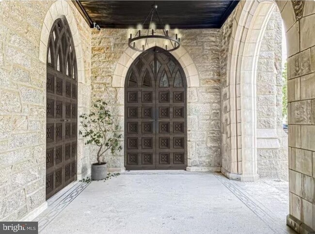 5250 Wayne Ave in Philadelphia, PA - Building Photo - Building Photo