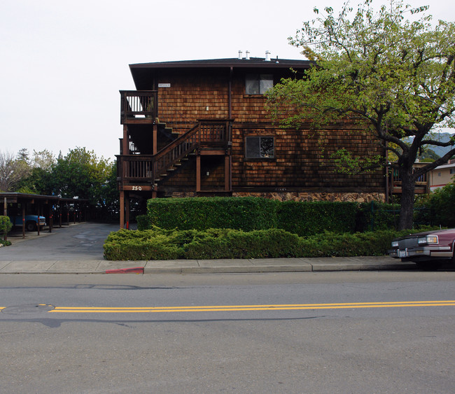 250 Merrydale Rd in San Rafael, CA - Building Photo - Building Photo