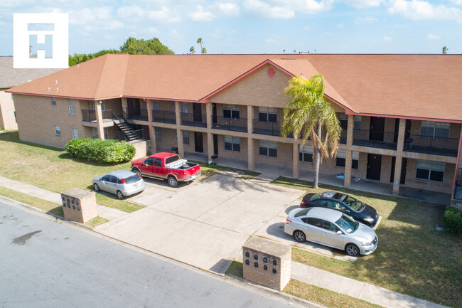 Legacy 6 in McAllen, TX - Foto de edificio - Building Photo