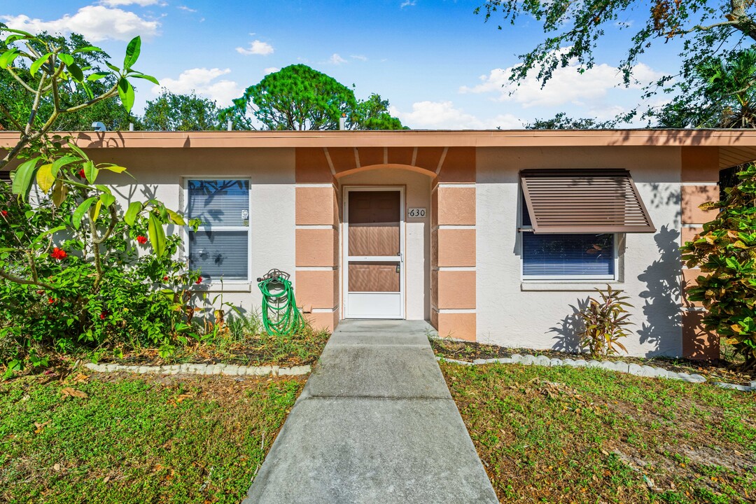 630 N Jefferson Ave in Sarasota, FL - Building Photo