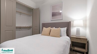 3030 Summer St, Unit 551 in Houston, TX - Building Photo - Building Photo