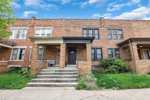 1010 Bruck St in Columbus, OH - Building Photo