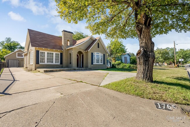 1765 N 11th St in Abilene, TX - Foto de edificio - Building Photo