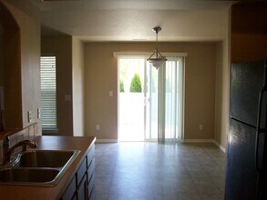 6310 W 6th Ave in Kennewick, WA - Building Photo - Building Photo