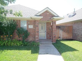 8 Brennan Park in Amarillo, TX - Building Photo