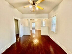 506 E 38th St, Unit B in Austin, TX - Building Photo - Building Photo