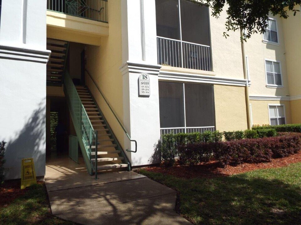 8919 Legacy Ct in Kissimmee, FL - Building Photo