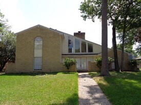 11815 Gardenglen Dr in Houston, TX - Building Photo