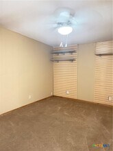 365 S Sycamore Ave in New Braunfels, TX - Building Photo - Building Photo