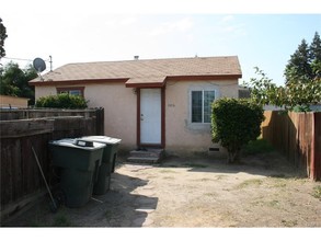 1413 Southgate Dr in Bakersfield, CA - Building Photo - Building Photo