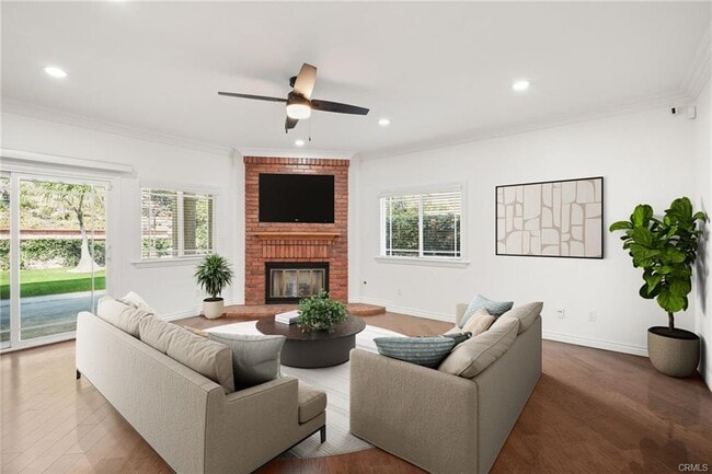 8041 Valley Flores Dr in Los Angeles, CA - Building Photo - Building Photo