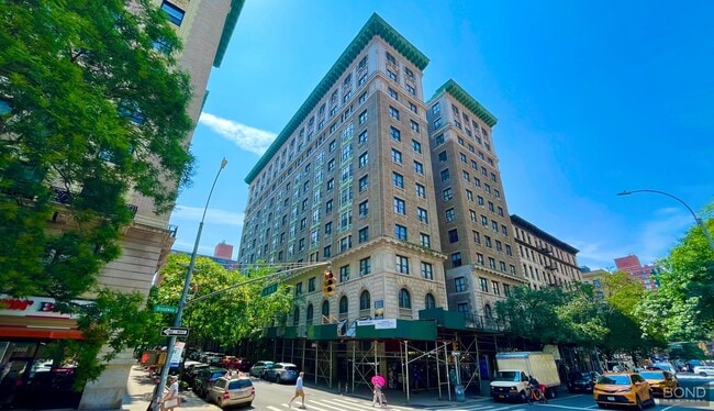 property at 220 W 98th St