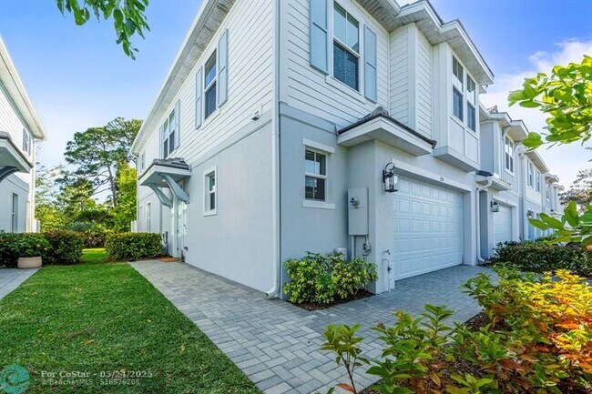 property at 224 Preserve Trl S