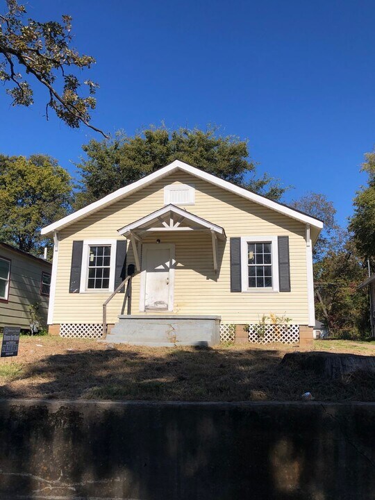 2816 Milton St in Shreveport, LA - Building Photo
