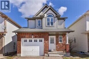 676 Wild Ginger Ave in Waterloo, ON - Building Photo