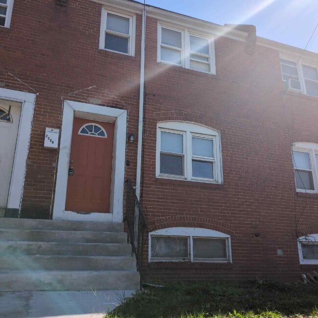 property at 2508 N Heald St