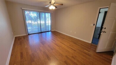 6004 Village Cir S, Unit 6004 in Orlando, FL - Foto de edificio - Building Photo