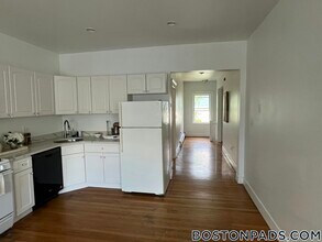 62 Algonquin Rd in Newton, MA - Building Photo - Building Photo