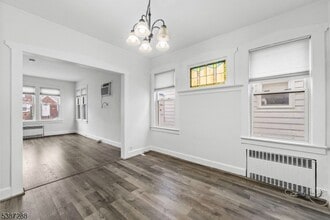105 Van Riper Ave in Clifton, NJ - Building Photo - Building Photo