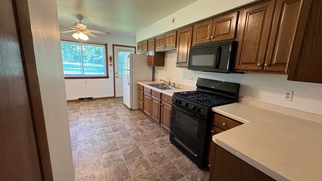 property at 37 W Klubertanz Dr